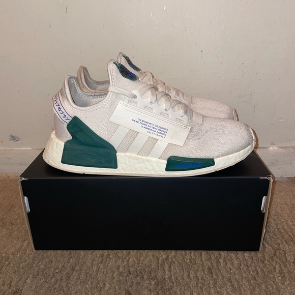 Adidas NMD_R1 V2 - Picture 1 of 4